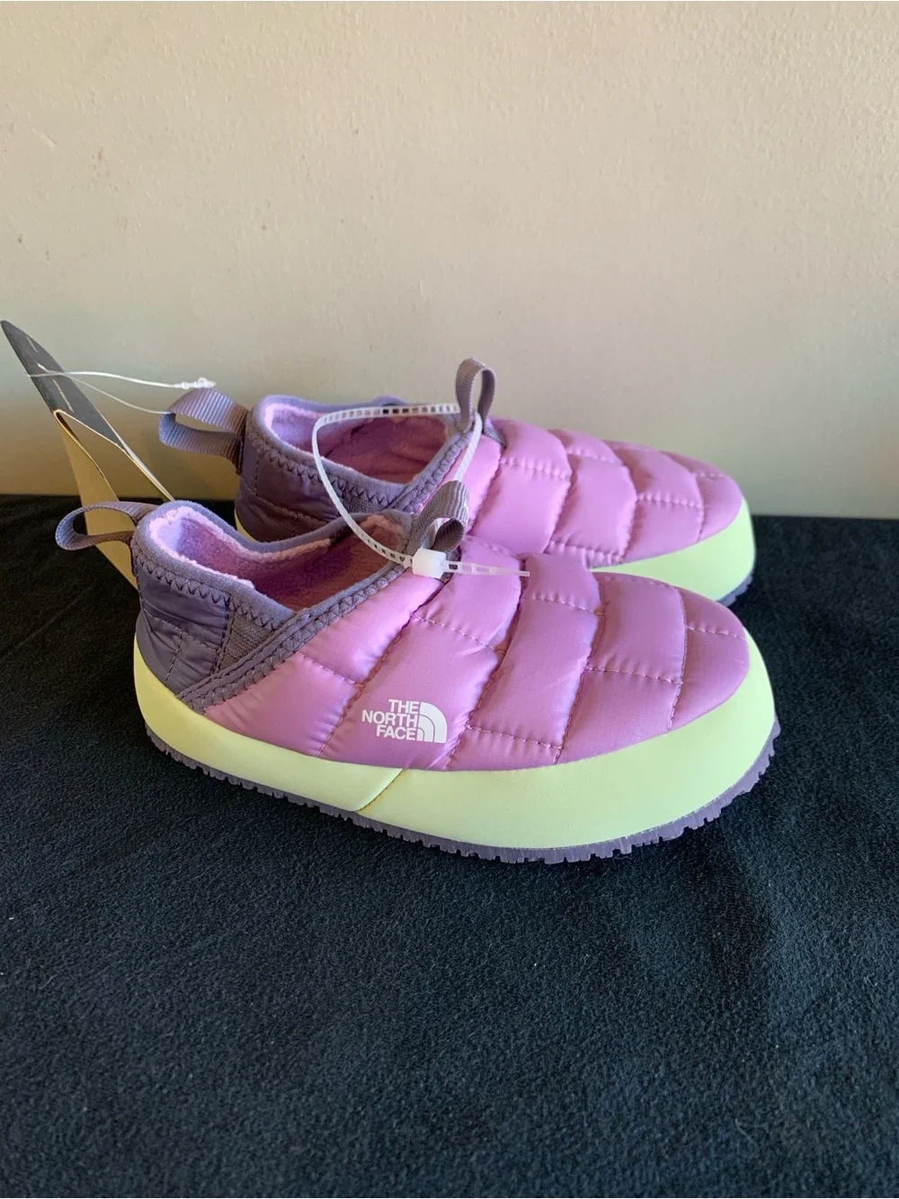 The North Face Youth Trctn Mule II in Lupin Purple and Lime Cream